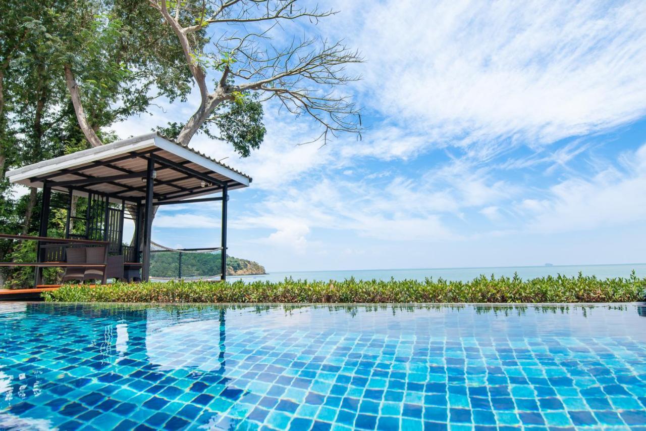 Koh Sirey Beachfront Pool Villa Phuket Ngoại thất bức ảnh