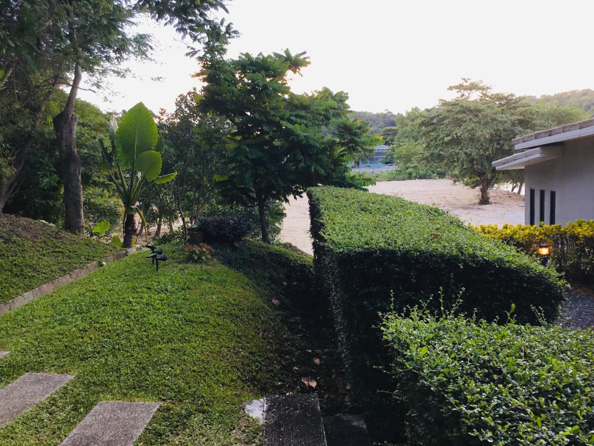 Koh Sirey Beachfront Pool Villa Phuket Ngoại thất bức ảnh